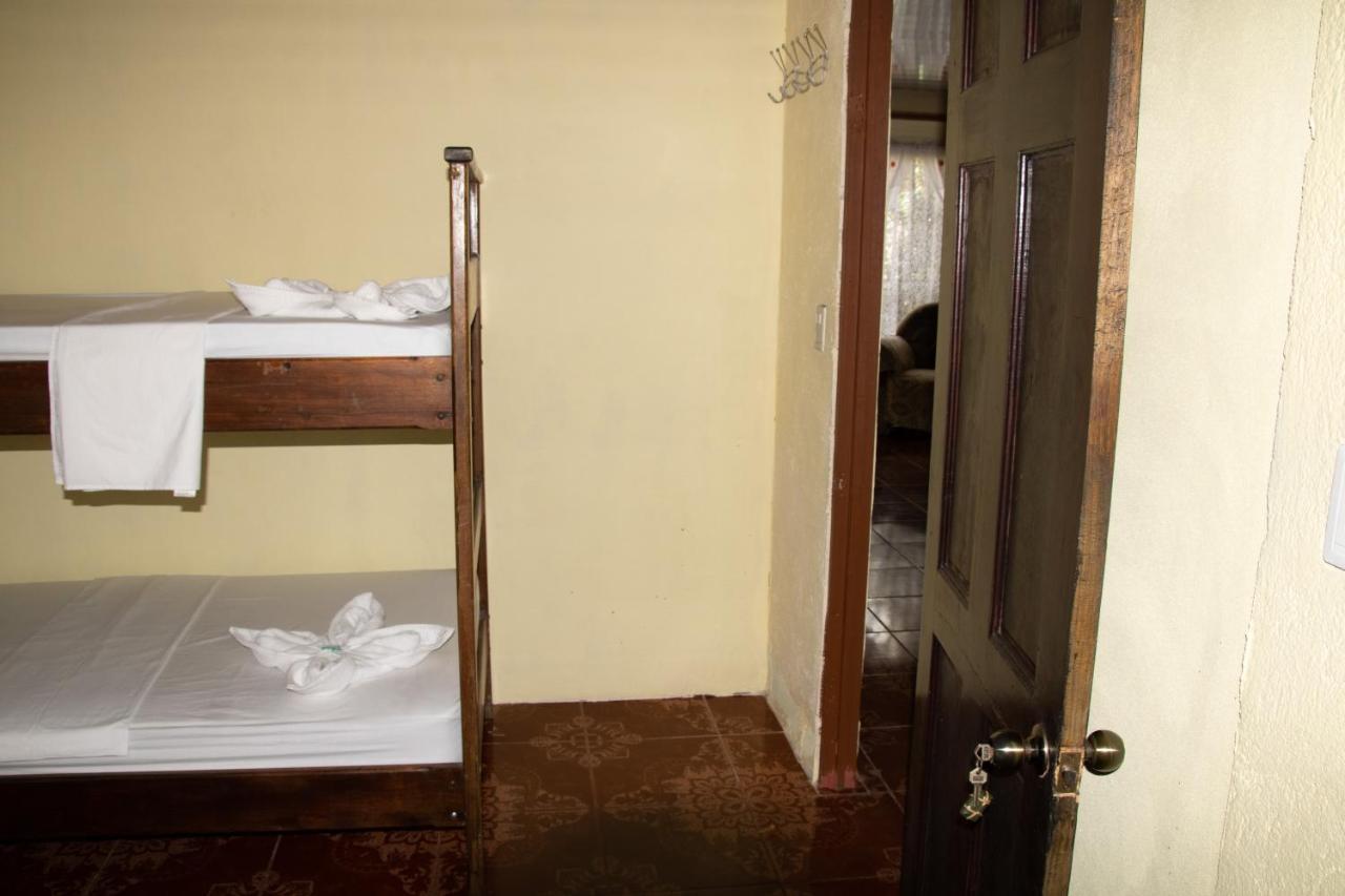 The Corner House Apartment Tortuguero Ngoại thất bức ảnh